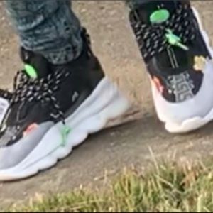 Versace chain reaction